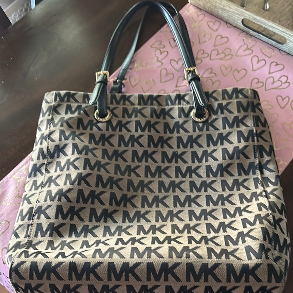 Michael Kors gray and Black Tote Bag